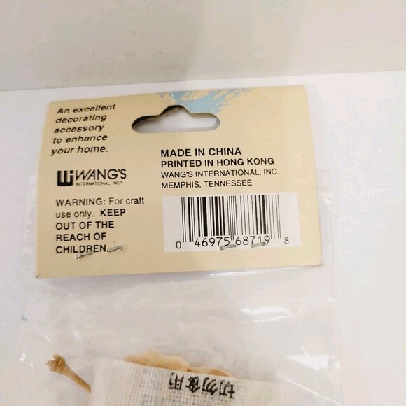 Vtg Hand Carved 3" Wood Maple Leaf Craft Piece Wangs International - Picture 4 of 5